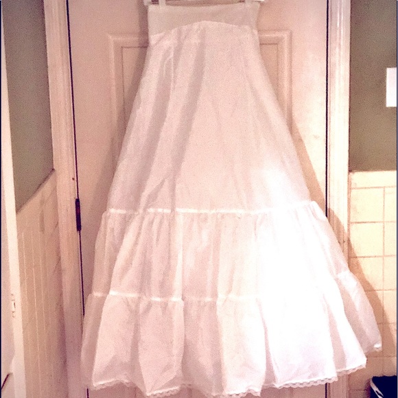 Wedding Dress Slip - Picture 1 of 1